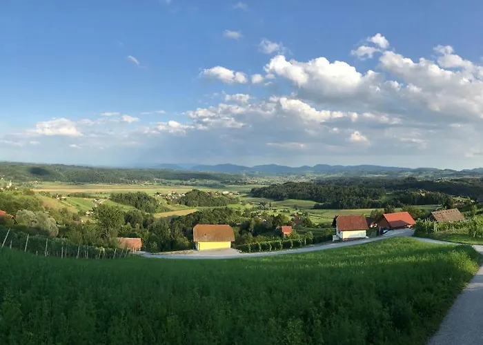 Morning Coffee W A View :) アパート ポドチェトルテク